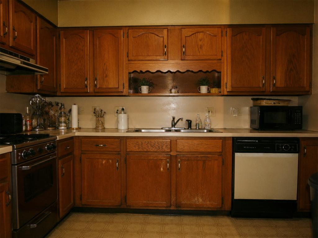 Before: Oak Cabinets to Navy — Loves Park